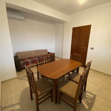 Vila Bali Durrës Esterno foto
