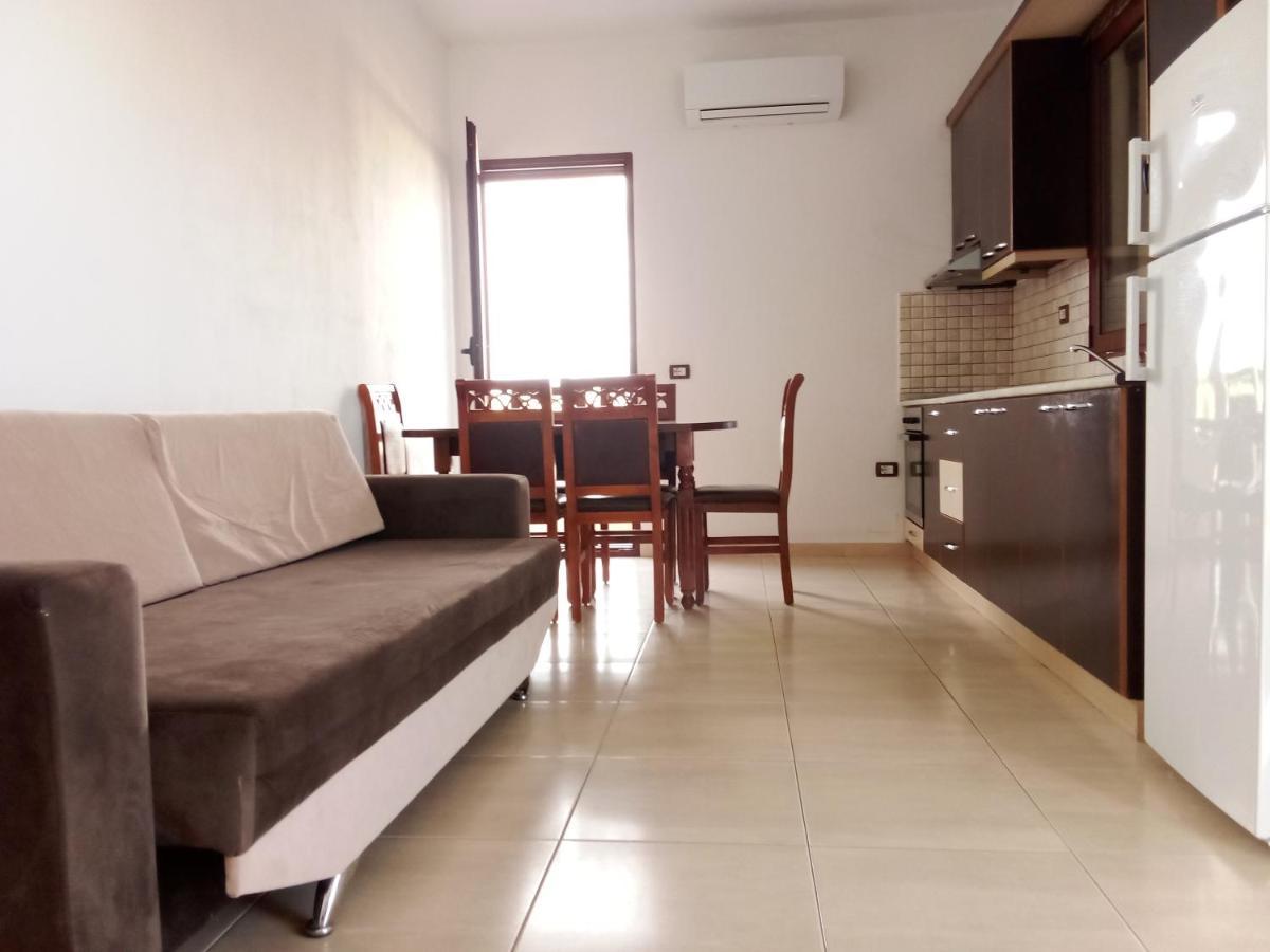 Vila Bali Durrës Esterno foto