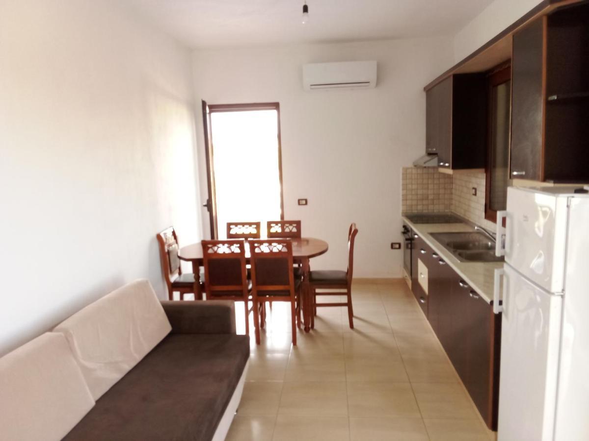 Vila Bali Durrës Esterno foto