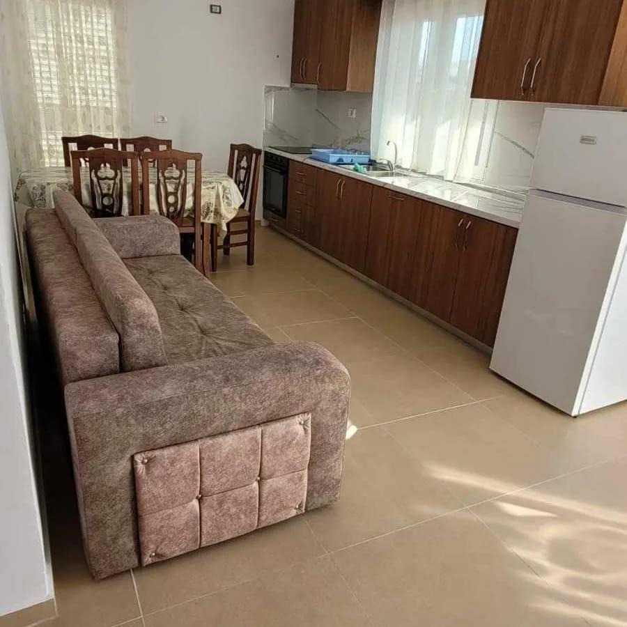 Vila Bali Durrës Esterno foto